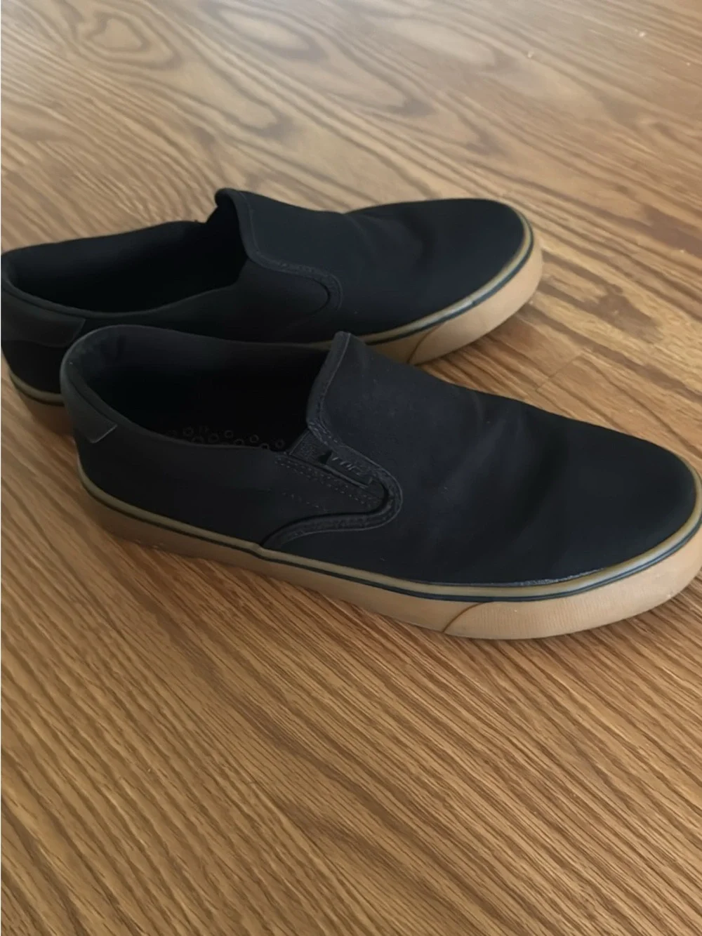 Men's Lugz Slip-On Canvas Sneakers with Gum Sole 9 1/2